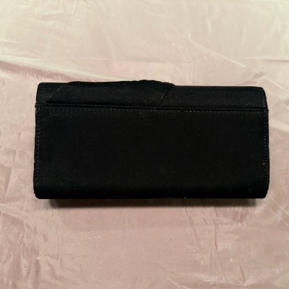 NWOT Nina Vintage Y2K Black/Gold Clutch w/ Bow Embellishment & Chain Strap - Picture 4 of 11